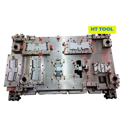 कस्टम स्टैम्पिंग डाइज़